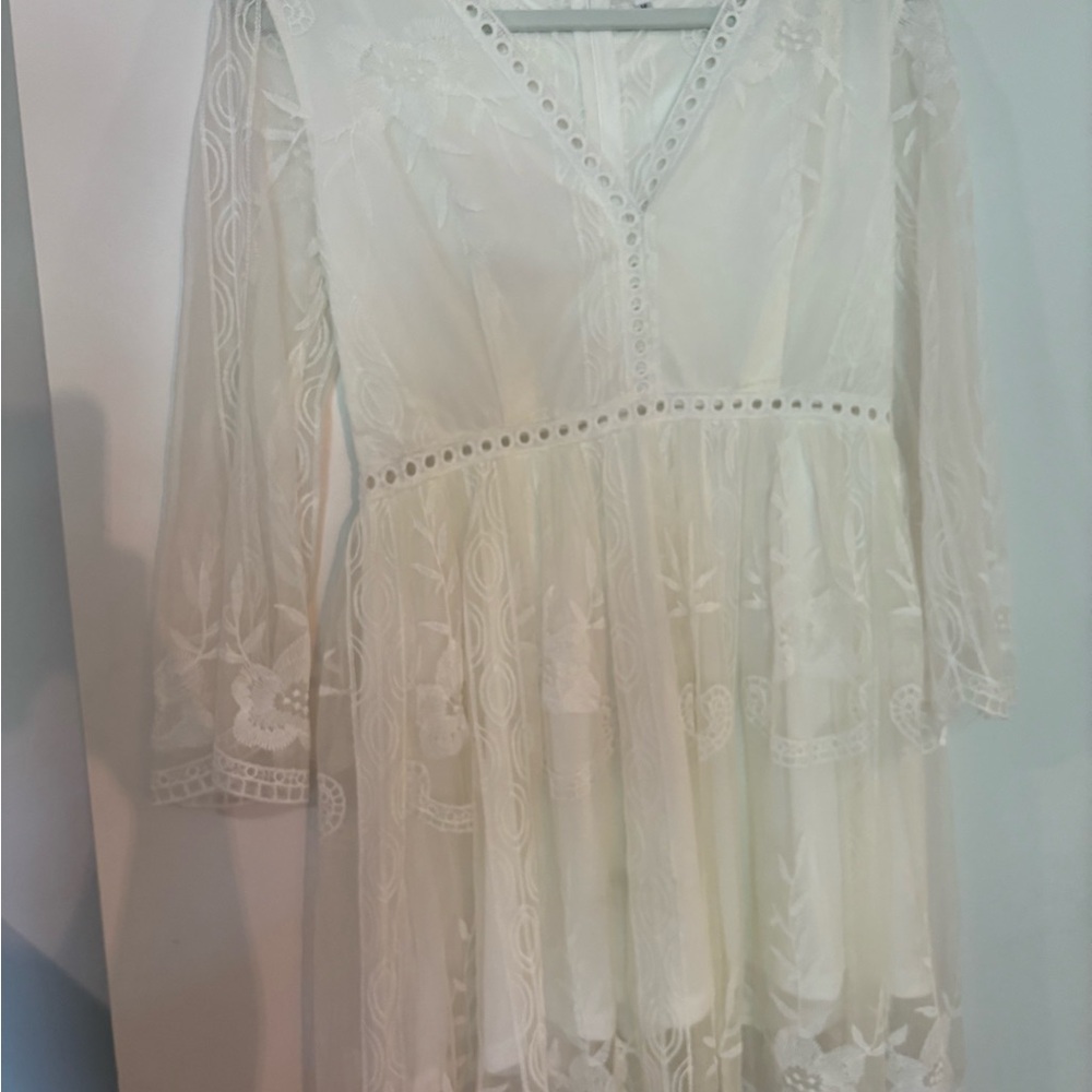 Elegant White Lace Dress